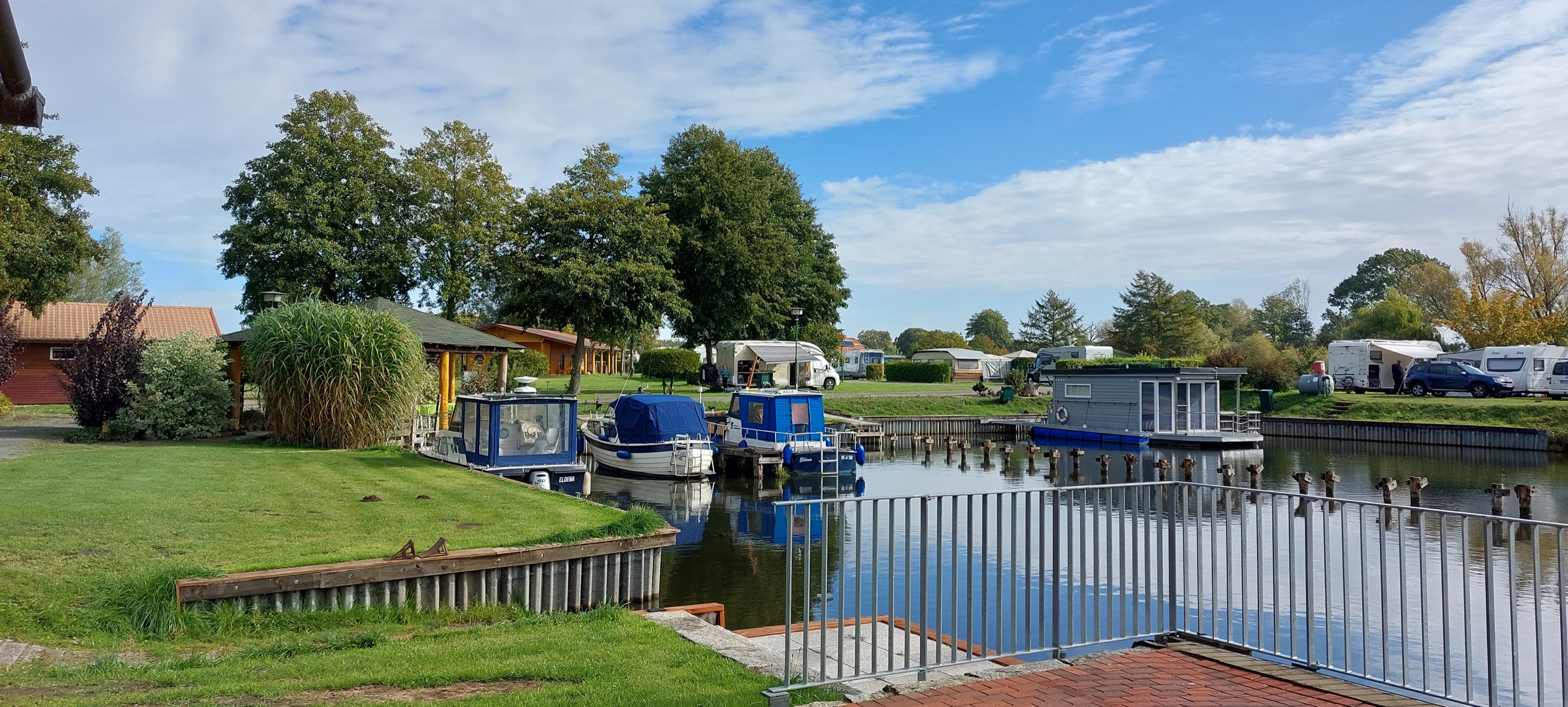 Camping und Bootshafen — Photo 4