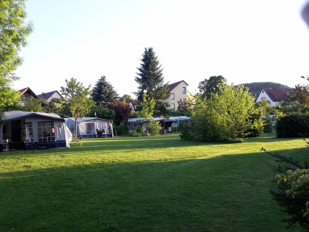 Schloß Roßdorf Ferienwohnungen & Camping — Photo 2