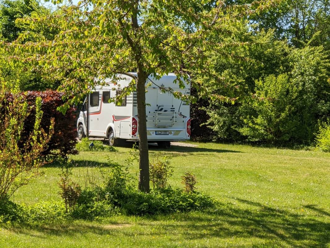 Schloß Roßdorf Ferienwohnungen & Camping