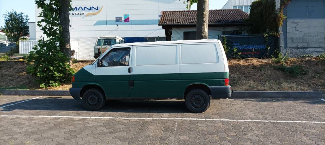 Stellplatz an der Kultur- und Sporthalle Haibach