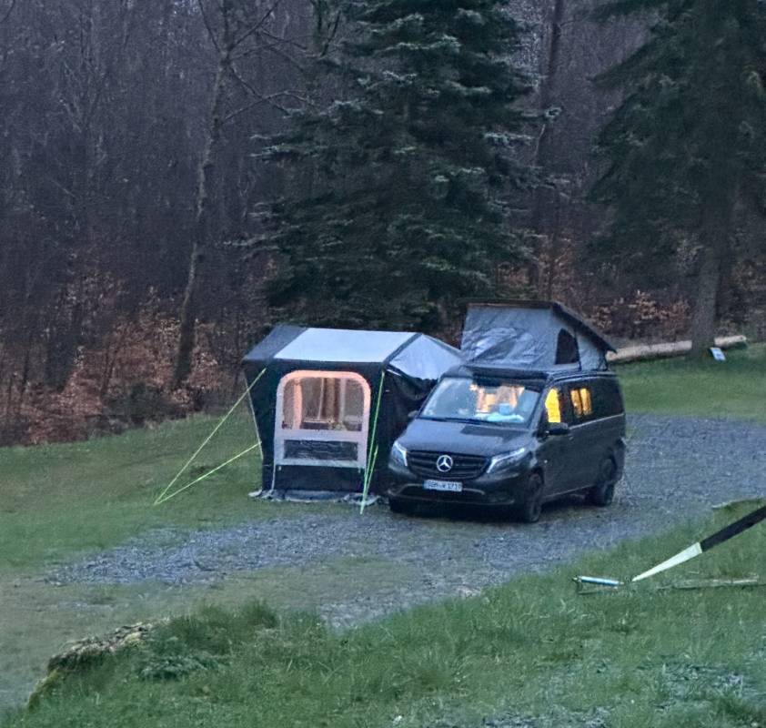 Terrassencamping am Wasserfall