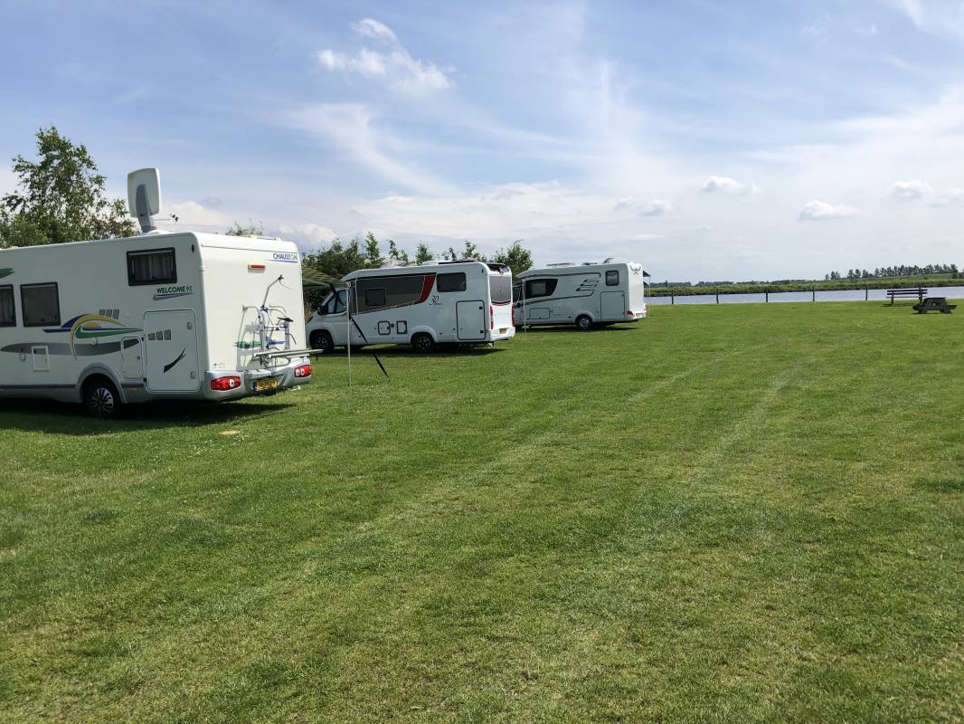 Camperplaats & Jachthaven Suwâld