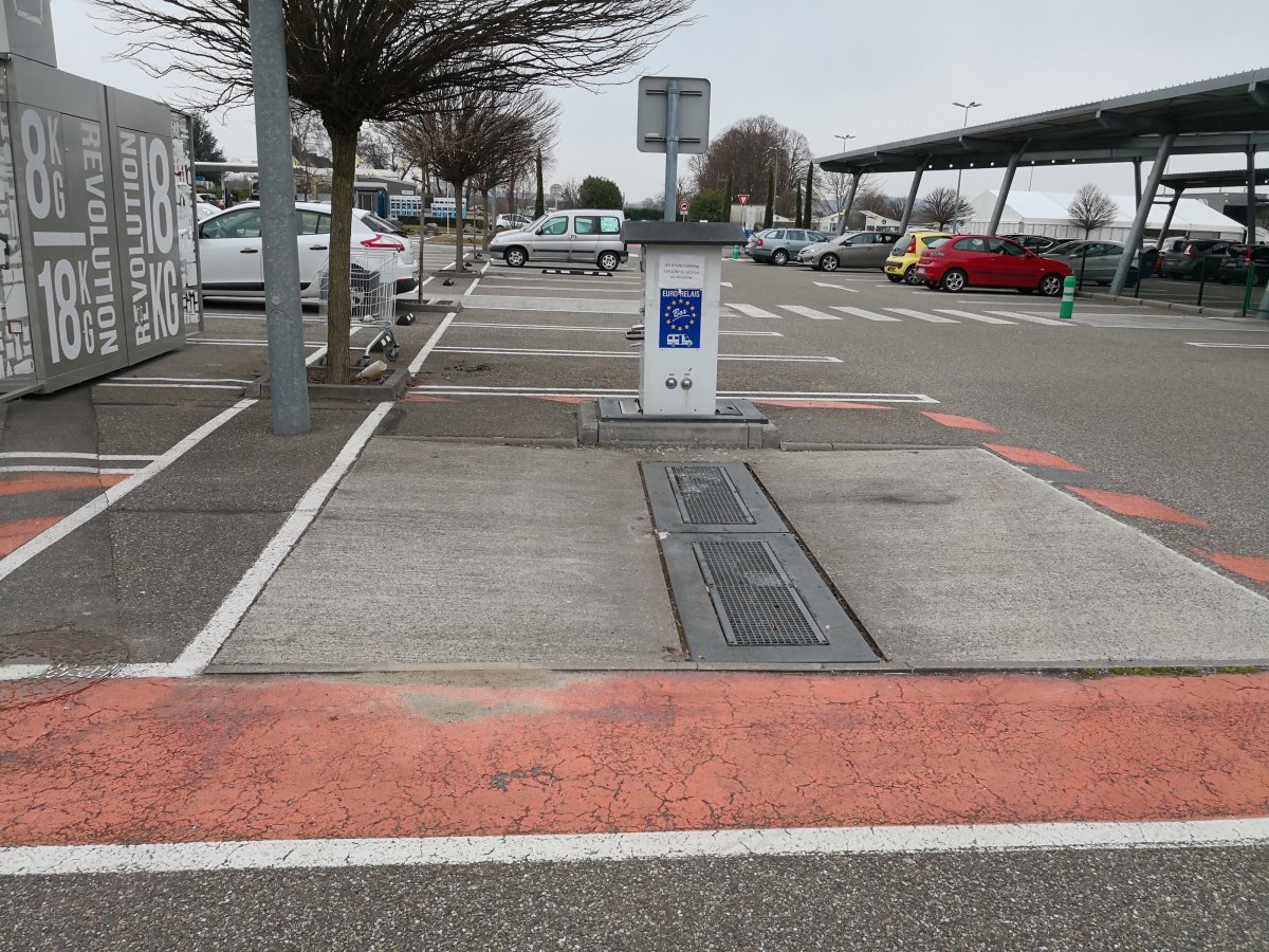 Stellplatz Super U Gertwiller — Photo 2