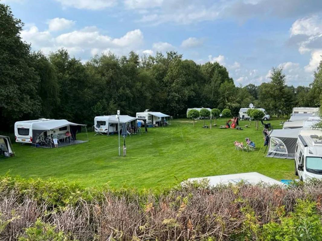 Minicamping De Stroetenhof — Campsite in Eursinge