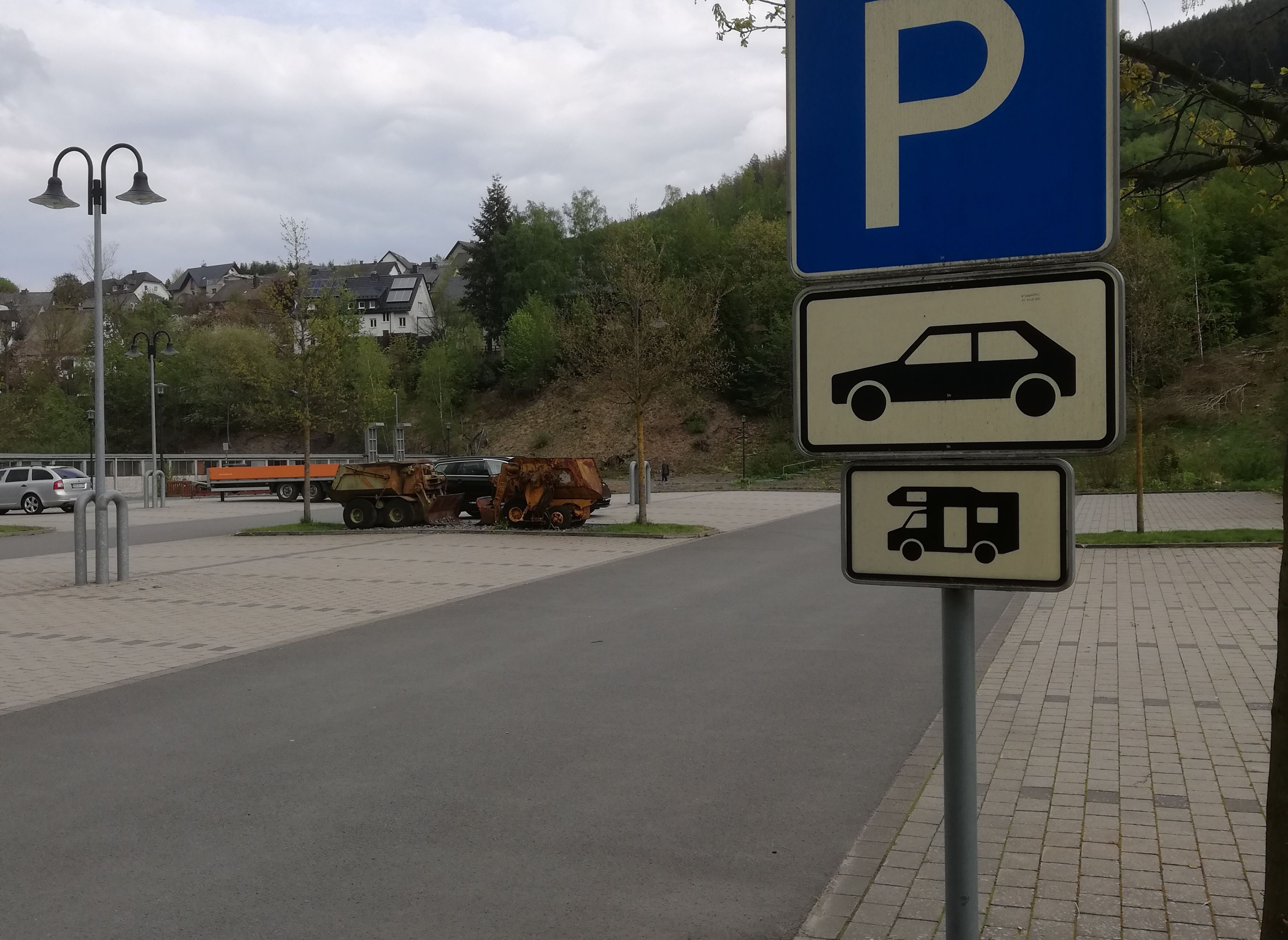 Parkplatz am Sauerländer Besucherbergwerk — Photo 3