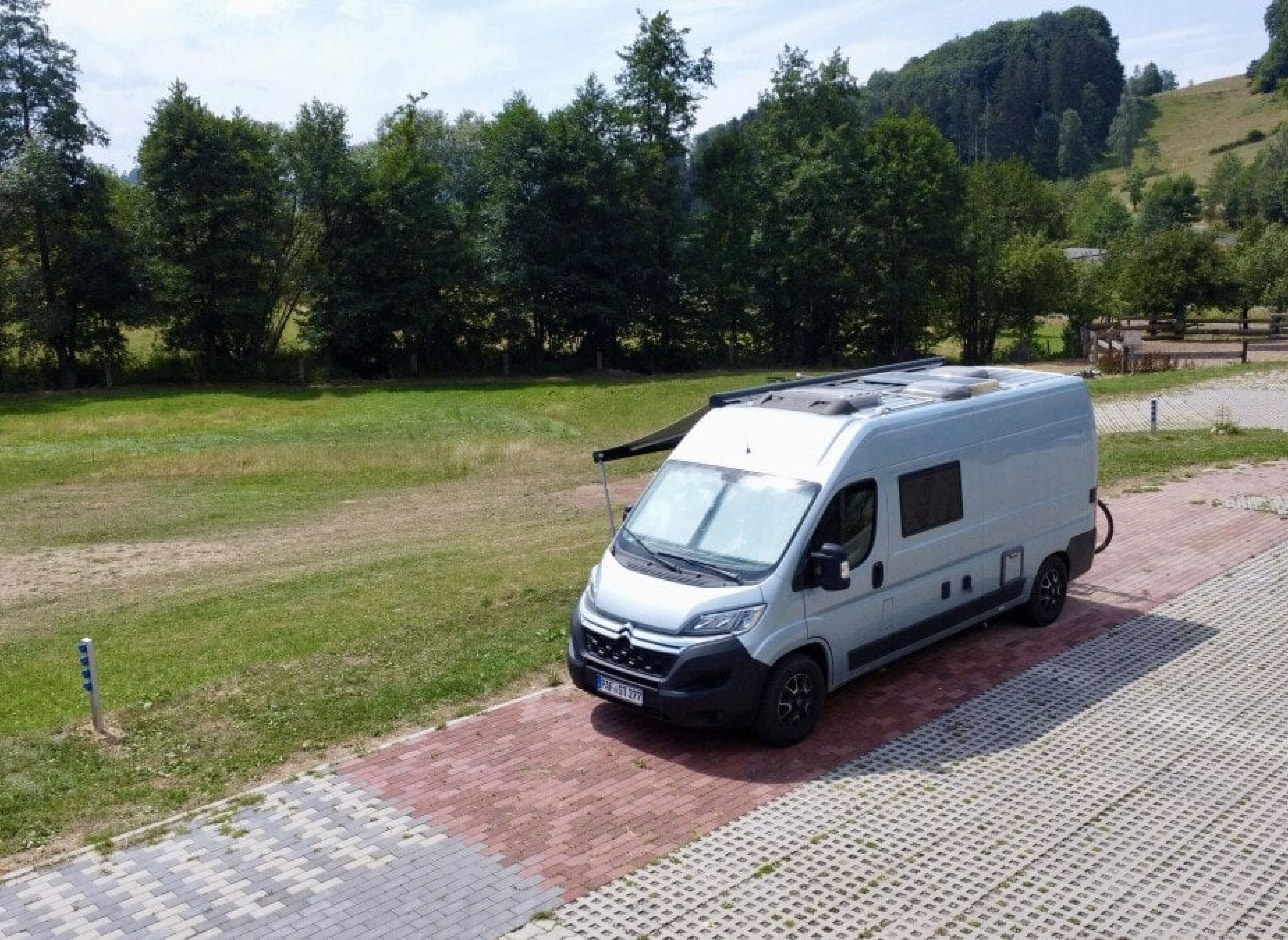 Rhön-Indianer-Hotel/TipiDorf — Стоянка для кемперів in Poppenhausen (Wasserkuppe)