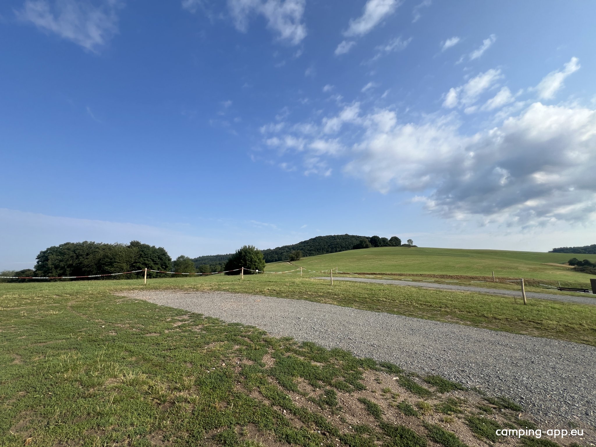 Einzelstellplatz in Unter-Abtsteinach in Ortsrandlage — Photo 5