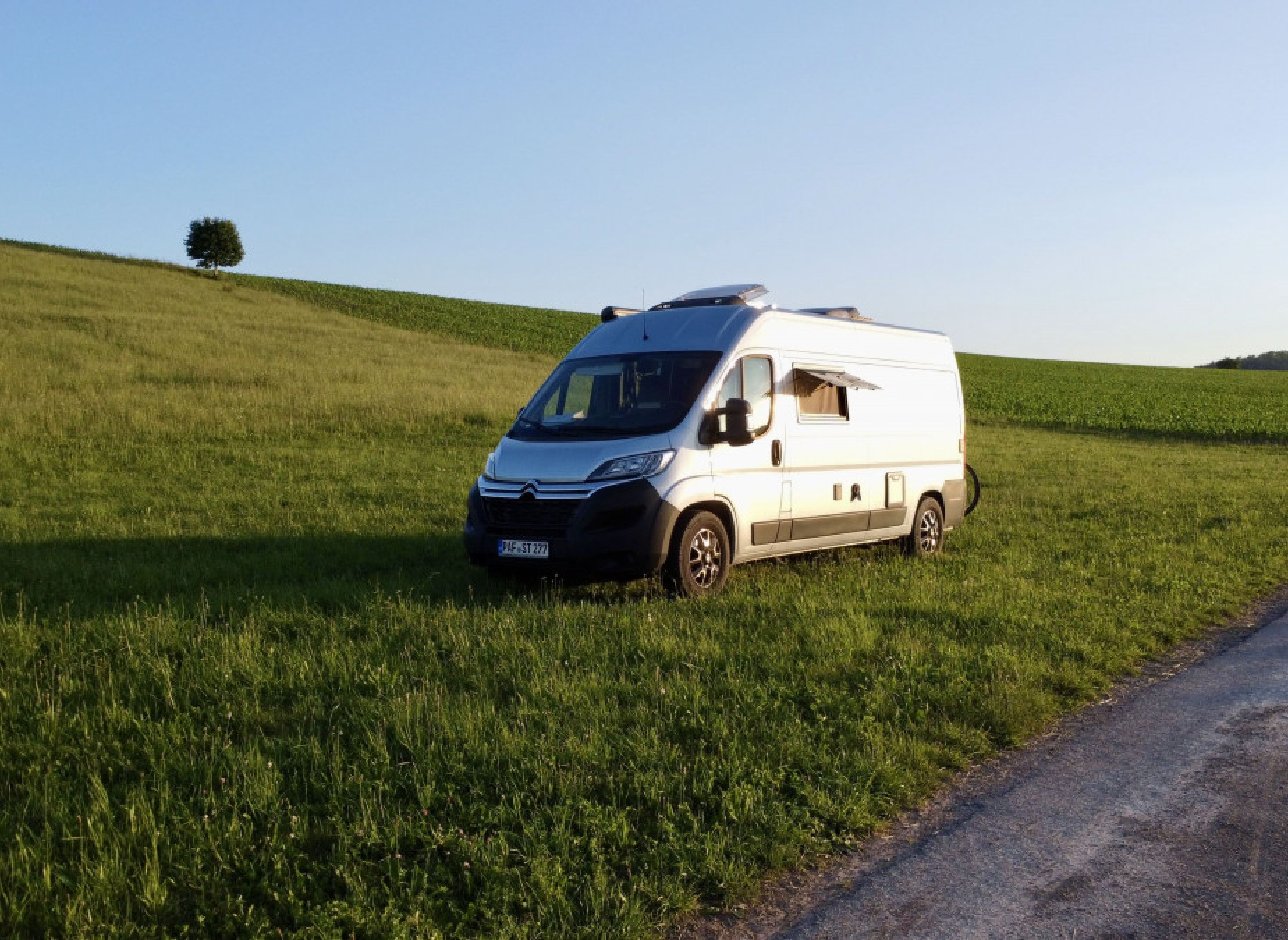 Ruhiger Stellplatz zwischen Wiesen und Felder #2 — Photo 3