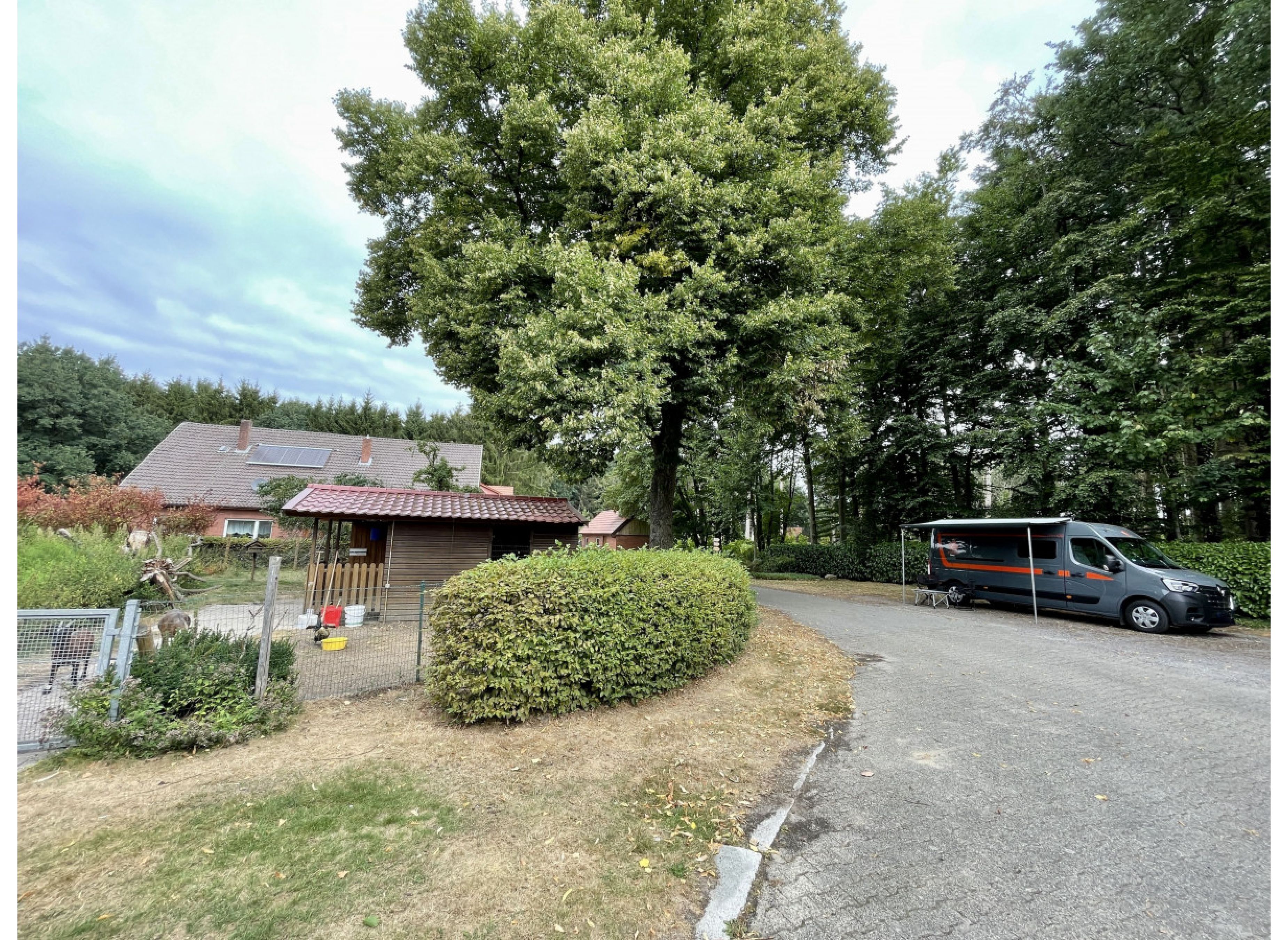 Stellplatz auf dem idyllischen Anwesen — Photo 2