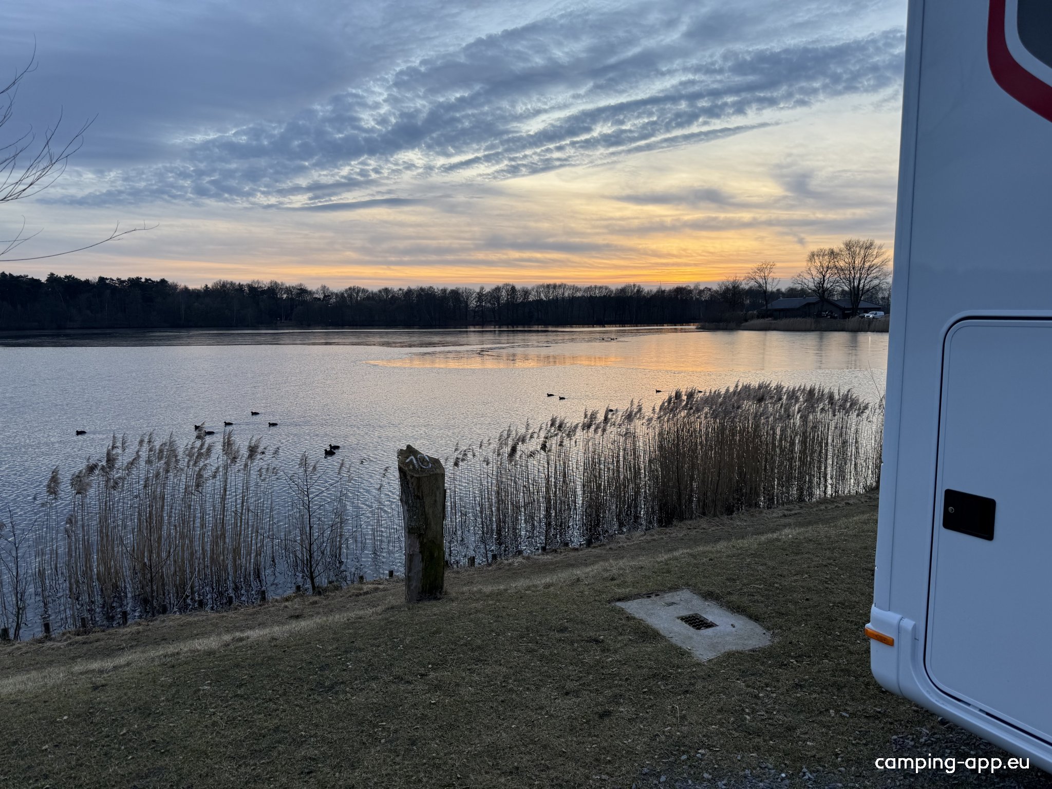 Wohnmobilcamp Småland am Harkebrügger See