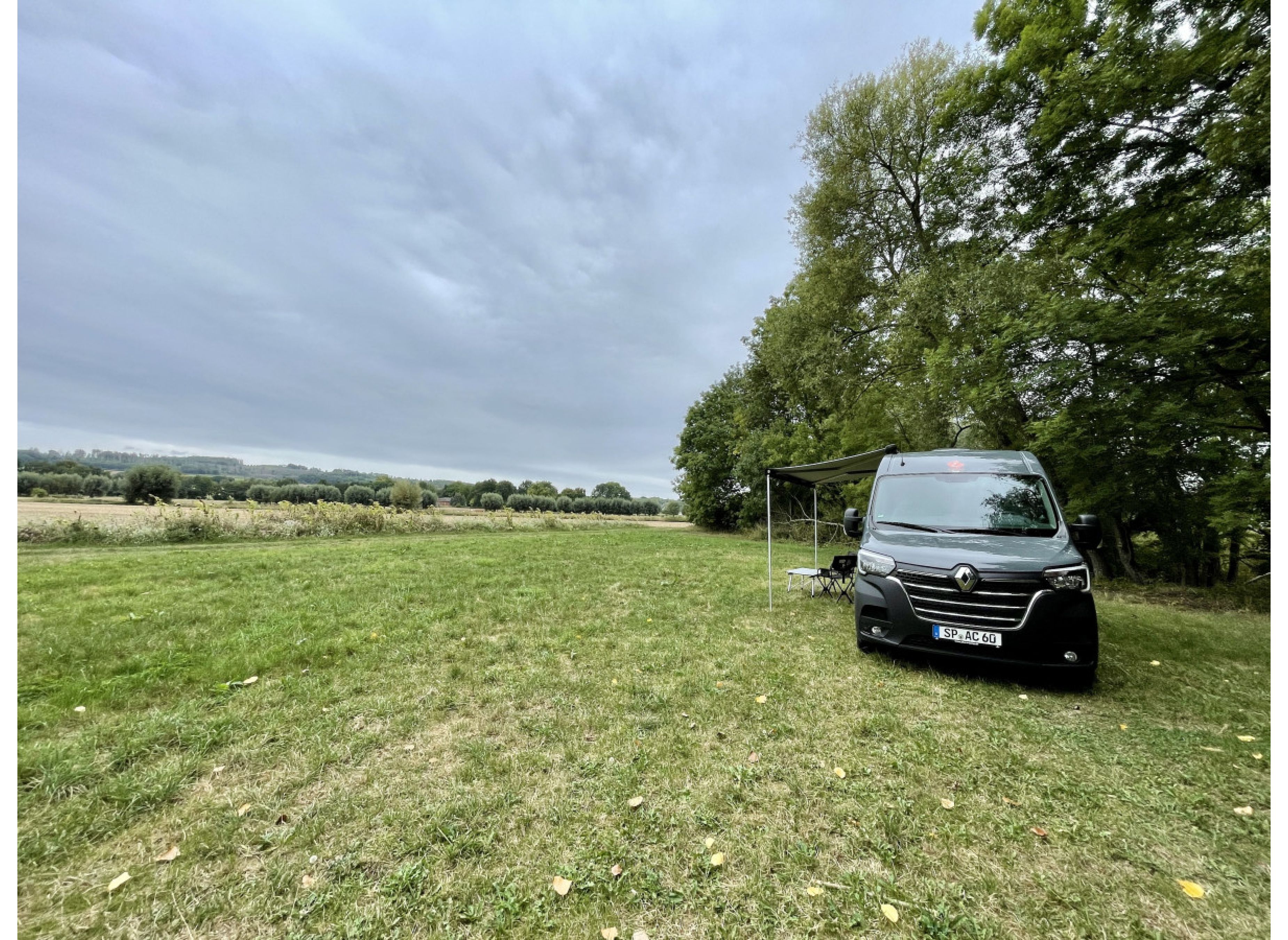 Idyllischer Stellplatz direkt am Flussufer #2 — Photo 2