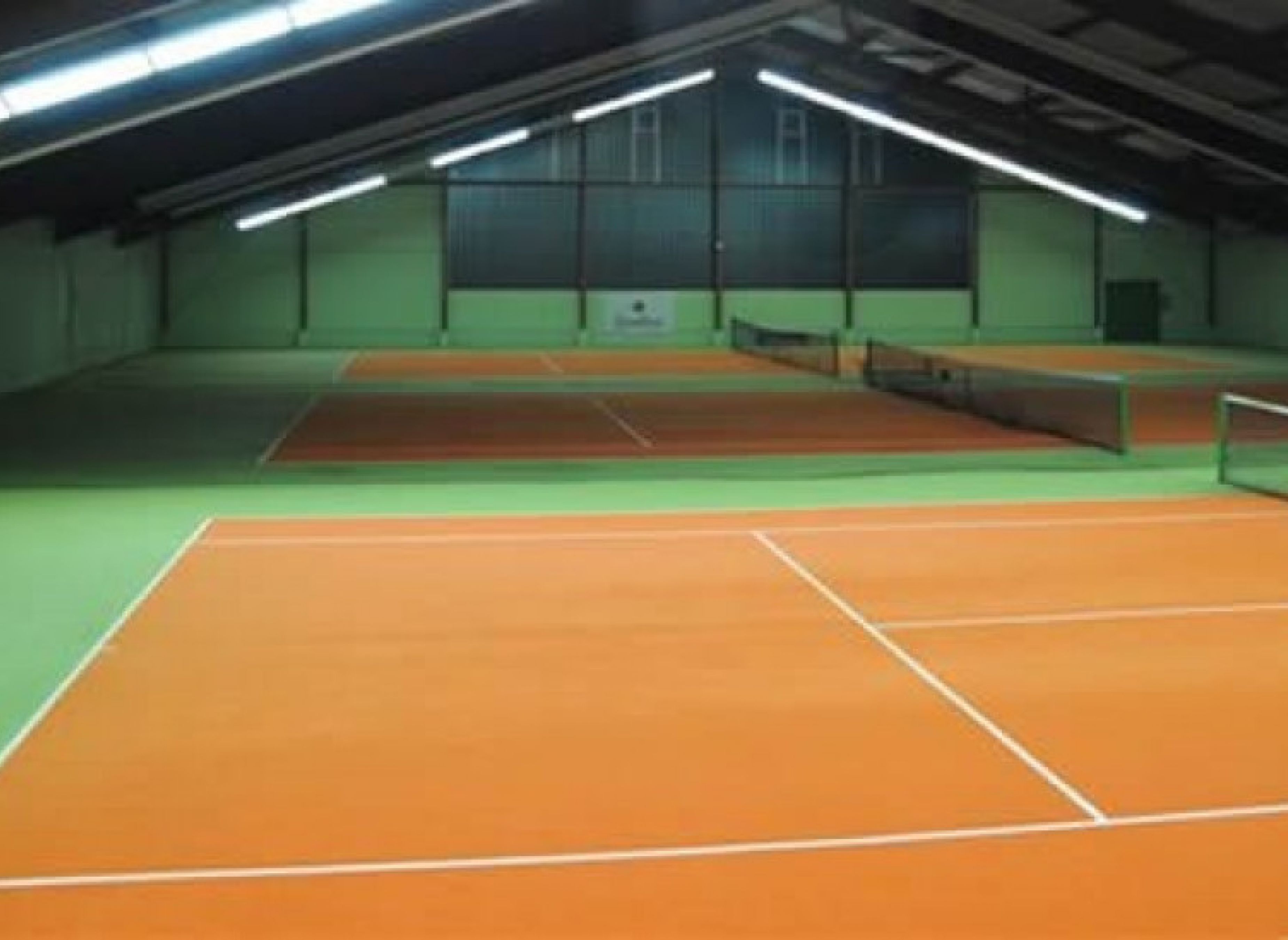 Stellplatz direkt auf dem Gelände des Sportparks Mahner Berg mit vielen Freizeitmöglichkeiten #3