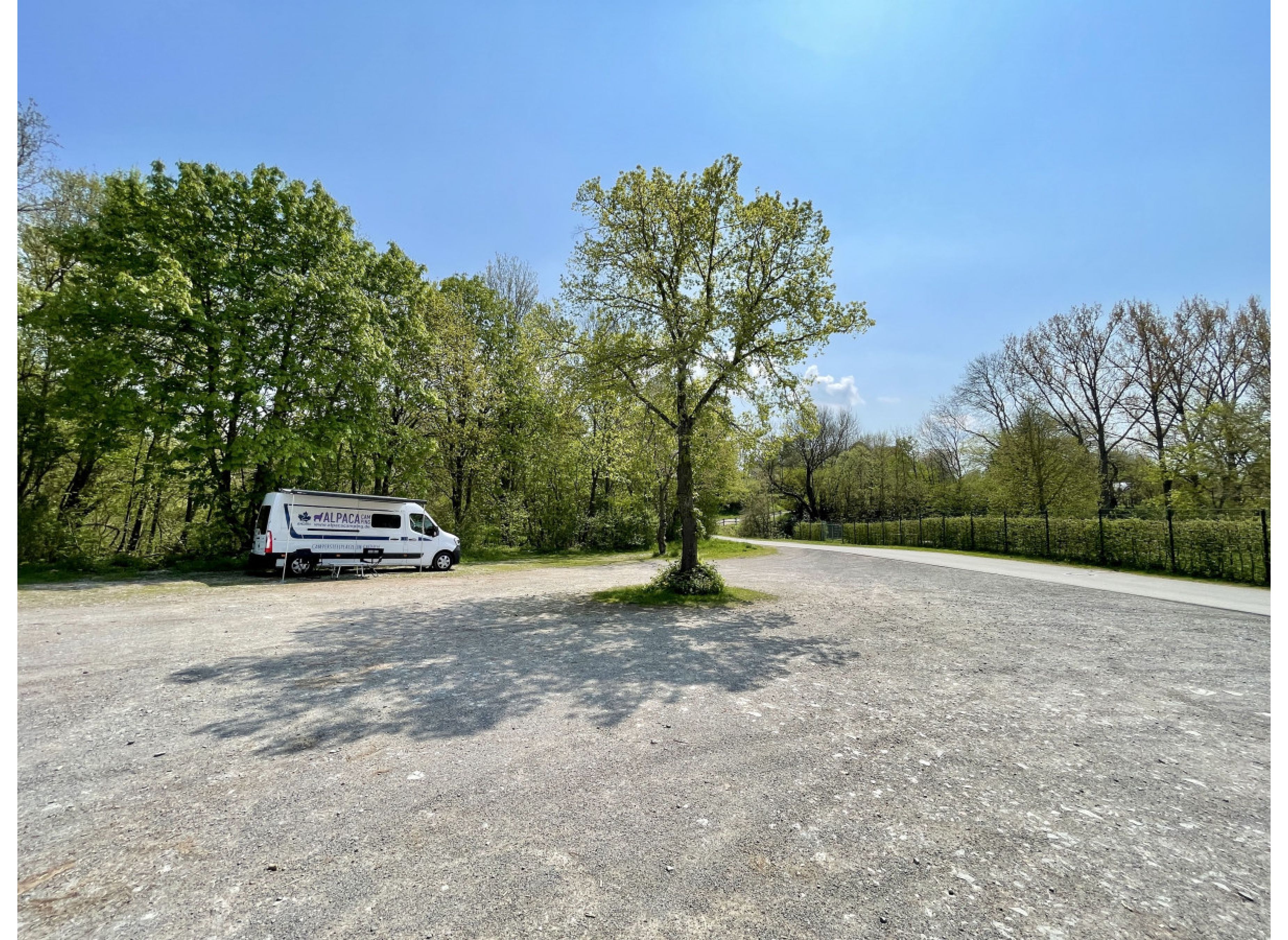 Idyllischer Stellplatz am Maschbach-Biotop in Borgentreich — Photo 2