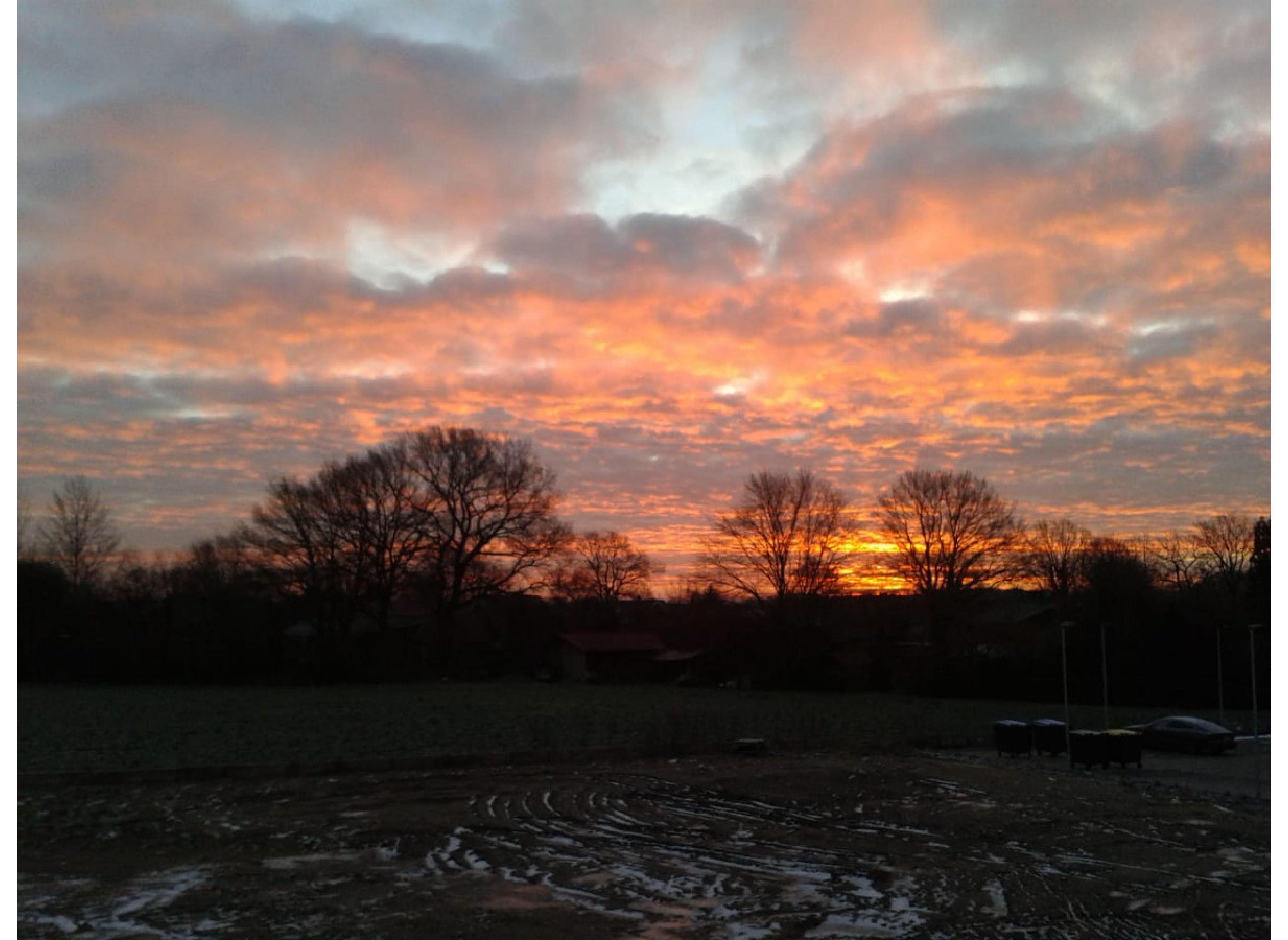 Einzelstellplatz zwischen Wiesen, in ruhiger Lage und Nähe altem Land — Photo 2