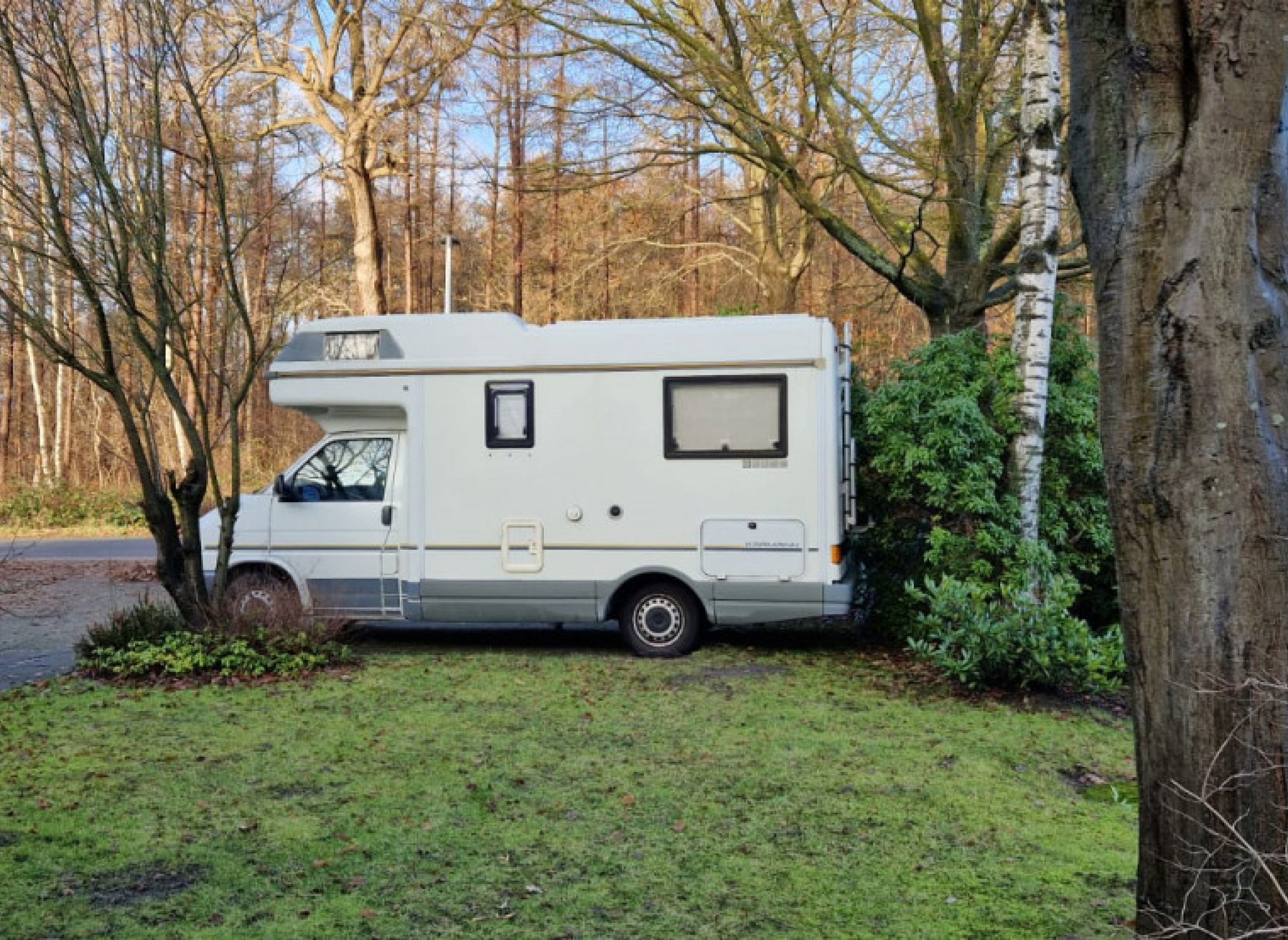 Einzelstellplatz auf Privatgrundstück — Photo 2