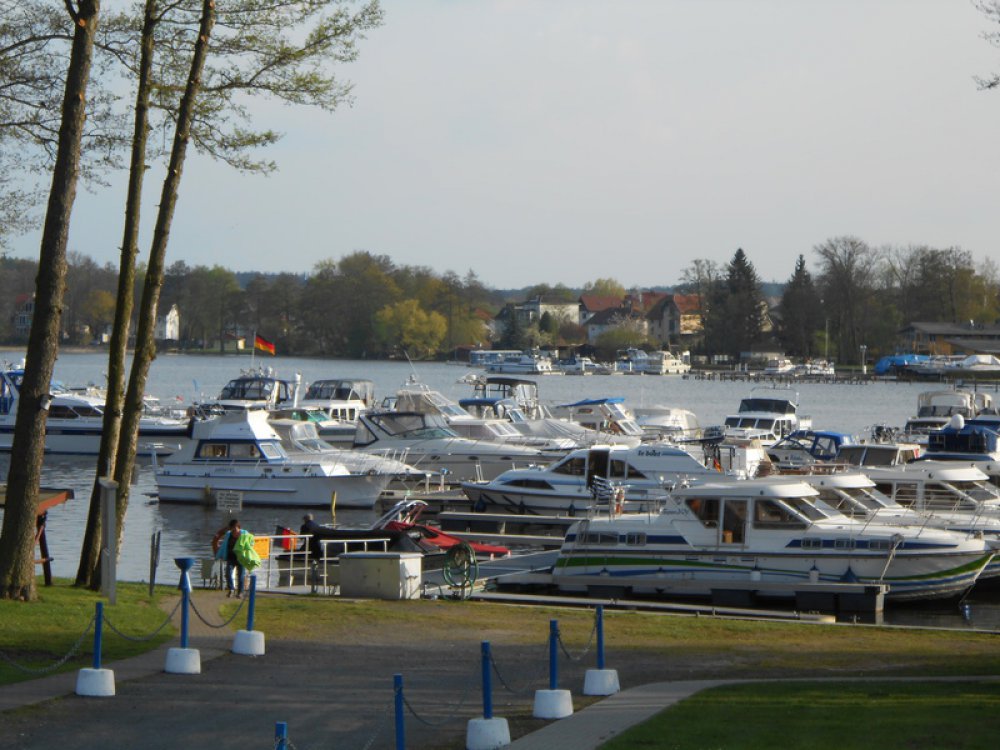 Stellplatz an der Marina Fürstenberg — Photo 3