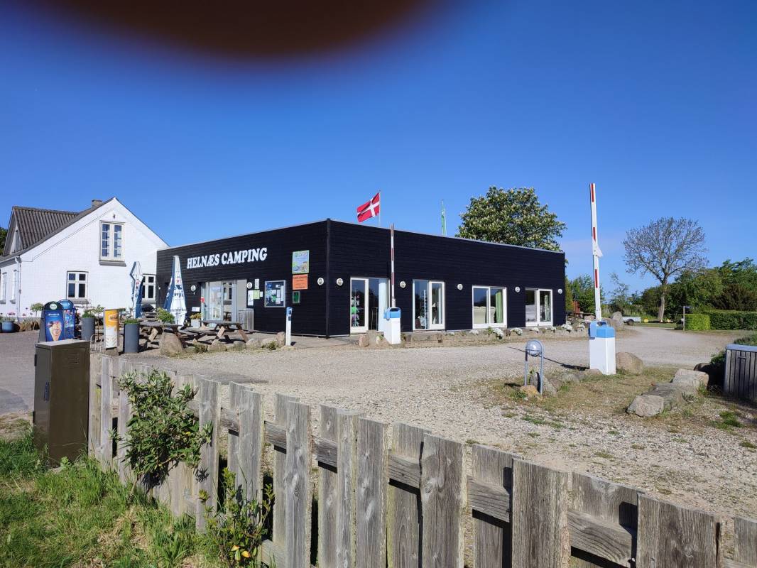 Helnæs Camping — Parque de campismo in Ebberup