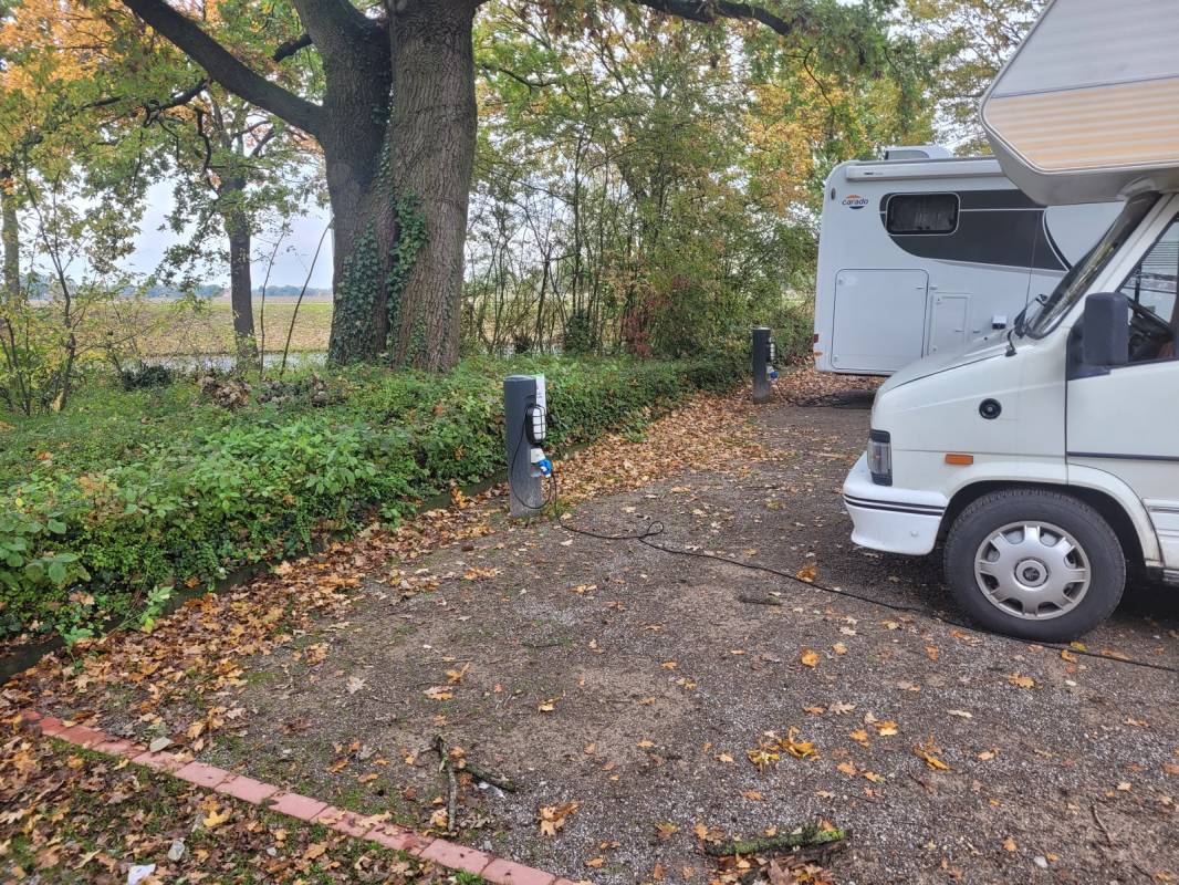 Wohnmobilparkplatz Allwetterzoo — Photo 5