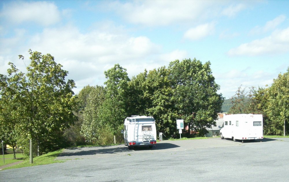 Wohnmobil-Stellplatz Rasdorf — Karavan parkı in Rasdorf