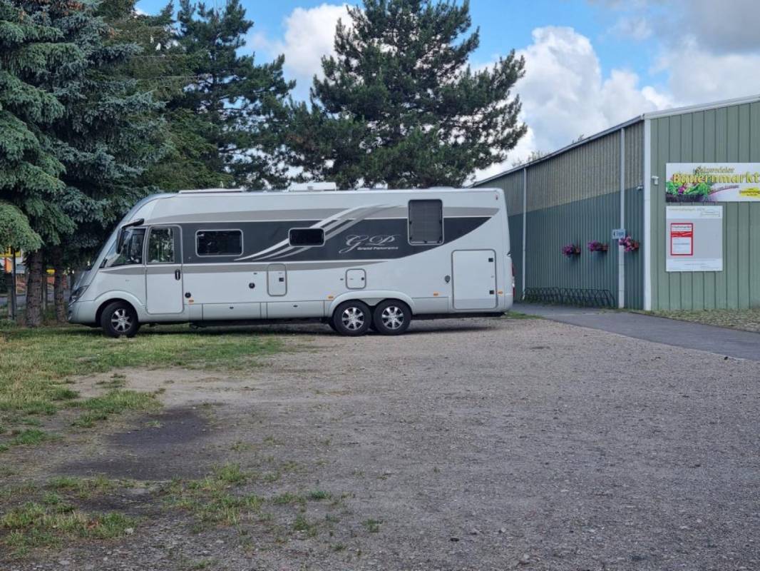 Caravanplatz an der Bauernmarkthalle
