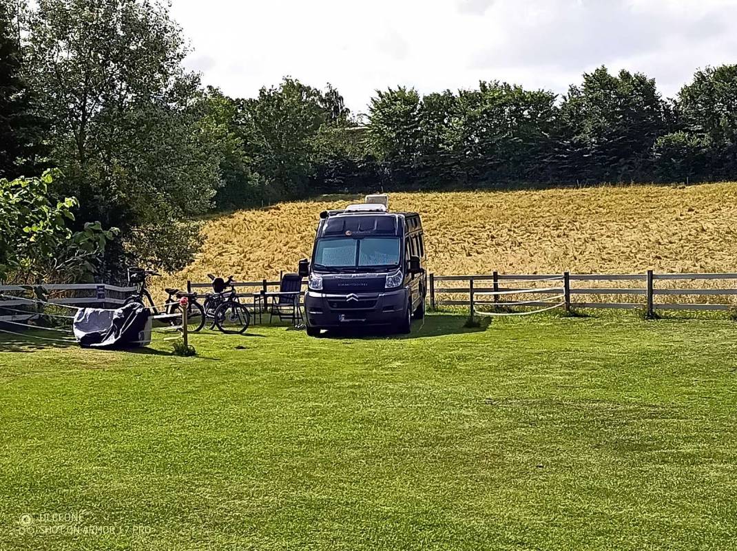 Wohnmobil Stellplätze beim Brodersbyer Fahrradverleih — Photo 3