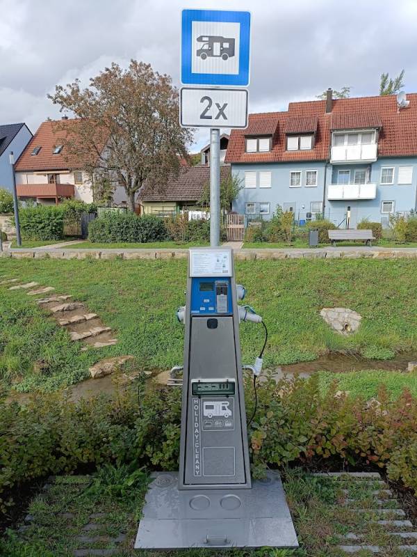 Wohnmobil Stellplatz Massenbachhausen — Photo 2