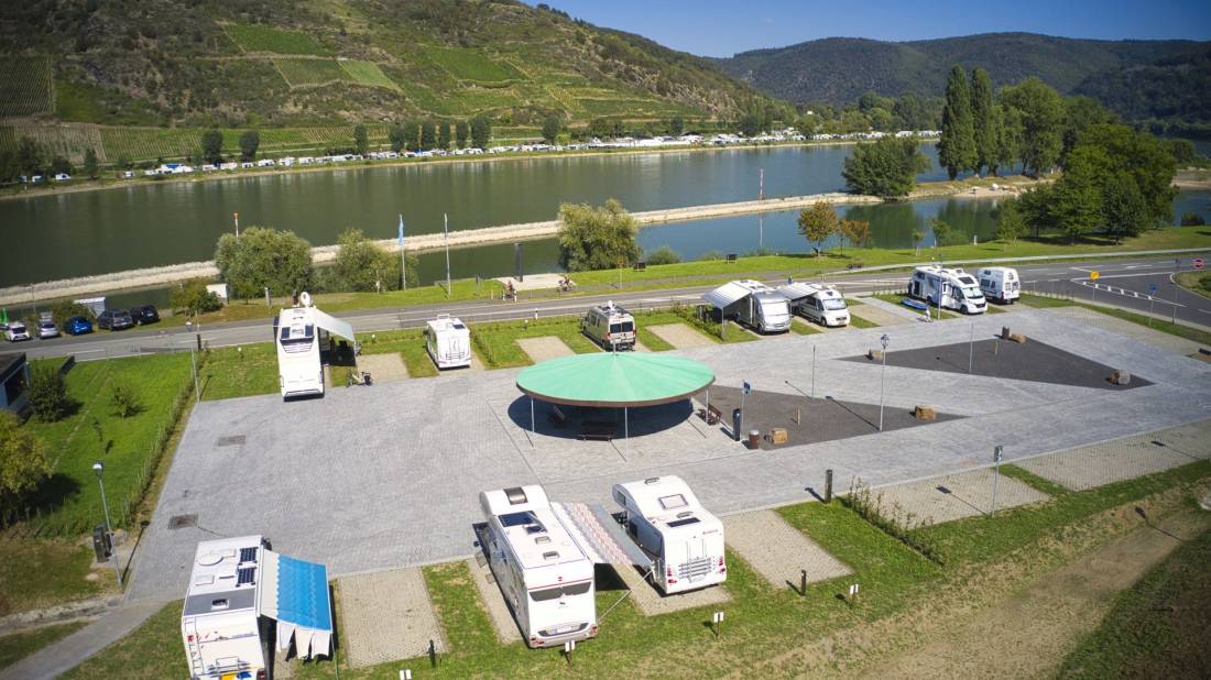 Wohnmobilstellplatz Rhein ins Leben