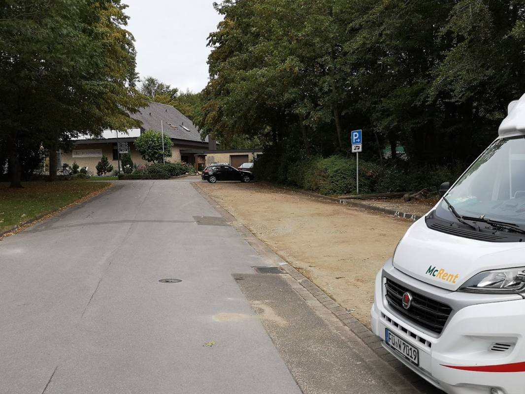 Wohnmobil Stellplatz am Freibad Stromberg — Photo 2