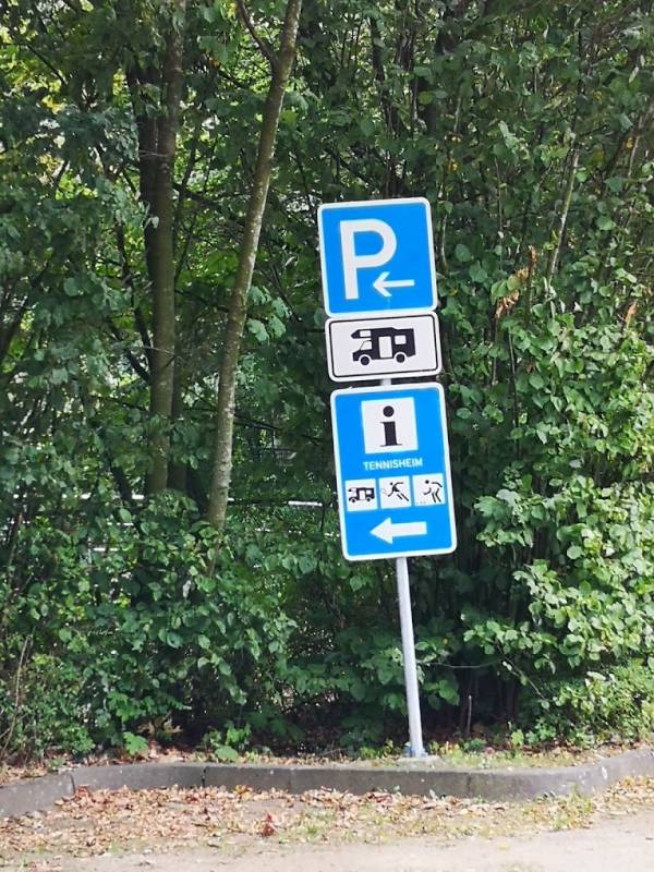 Wohnmobil Stellplatz am Freibad Stromberg — Photo 3