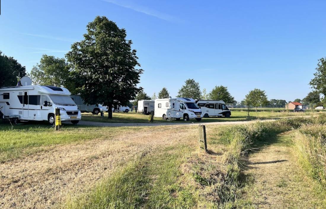 Camperplaats Op een Bult