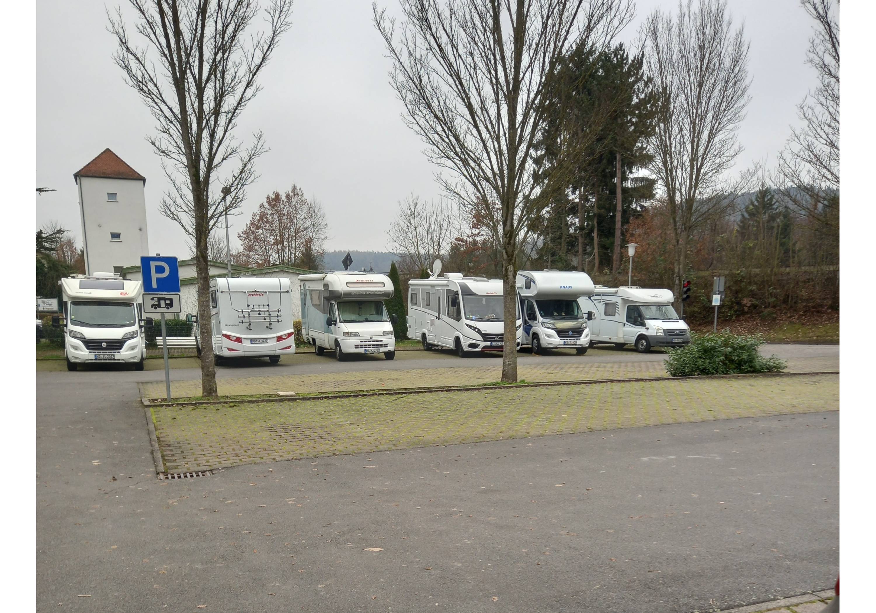 Übernachtungsparkplatz am Bahndamm Bad König