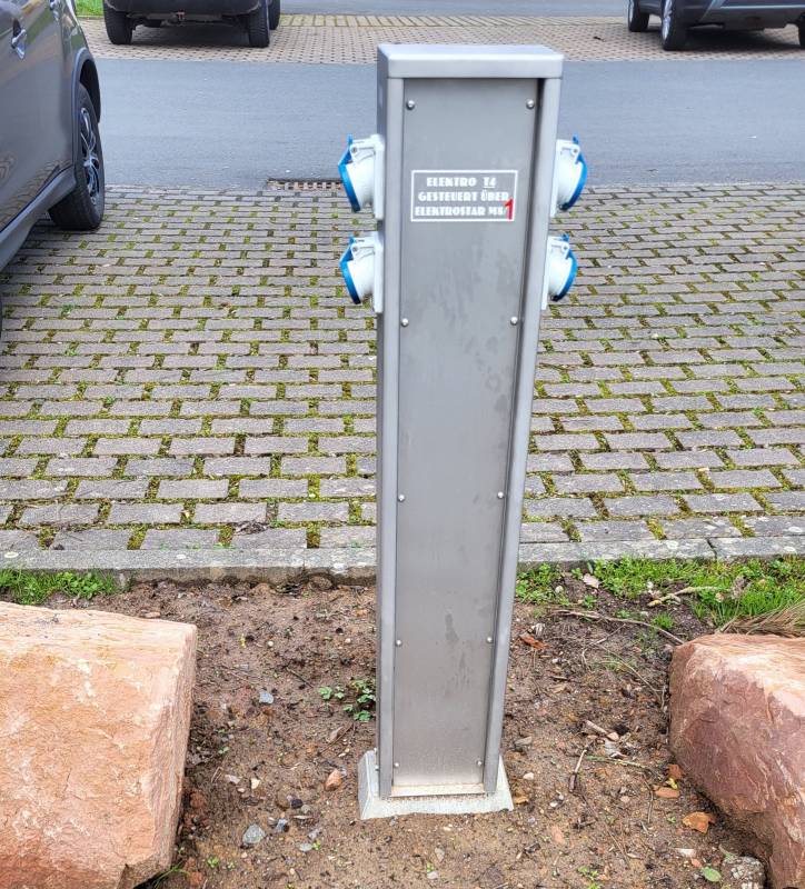 Übernachtungsparkplatz am Bahndamm Bad König — Photo 4