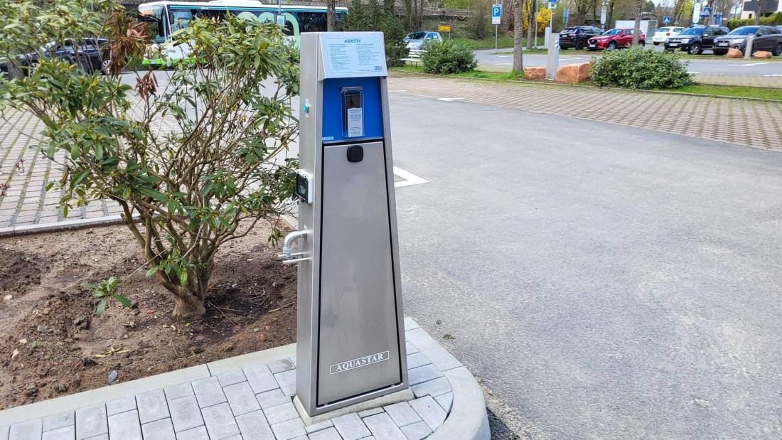 Übernachtungsparkplatz am Bahndamm Bad König — Photo 2