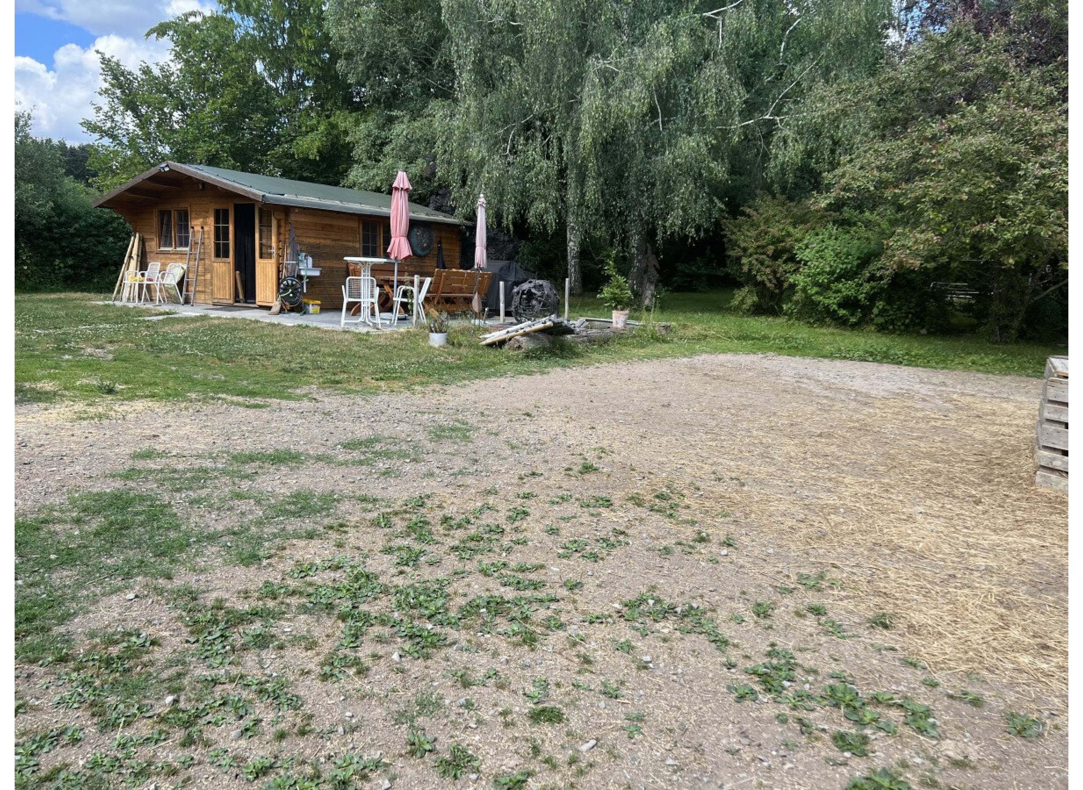 Idyllischer Platz direkt an Bach und Waldrand — Photo 2