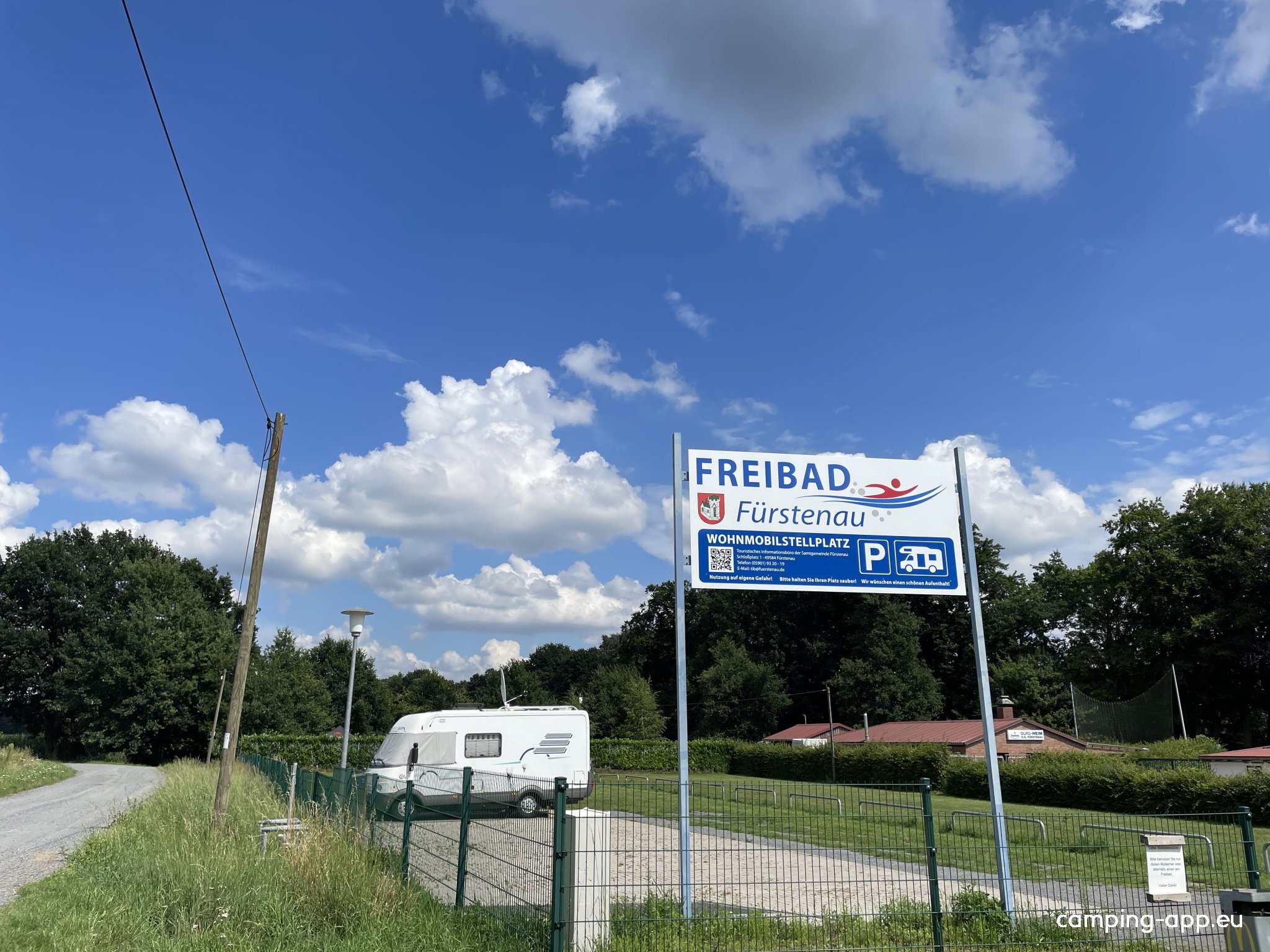 Wohnmobilstellplätze am Freibad