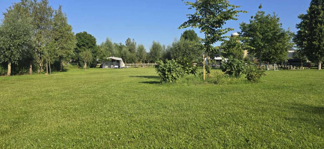 Camping, Logeerhuis, the Farm IJsselhoeveCamping — Campsite in Hattem