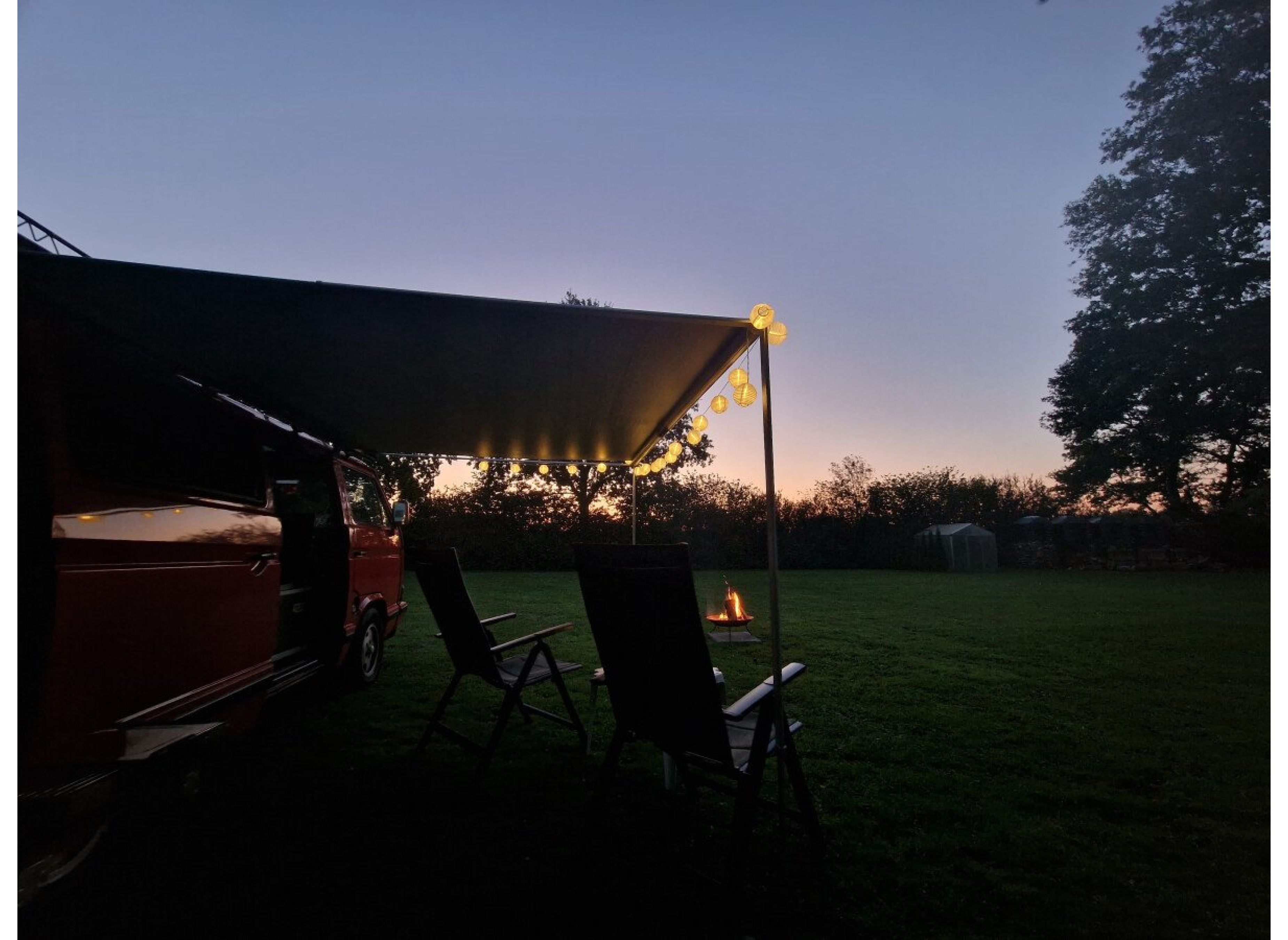 Ruhige Camping-Wiese unter 5 Minuten zur A23 — Photo 2