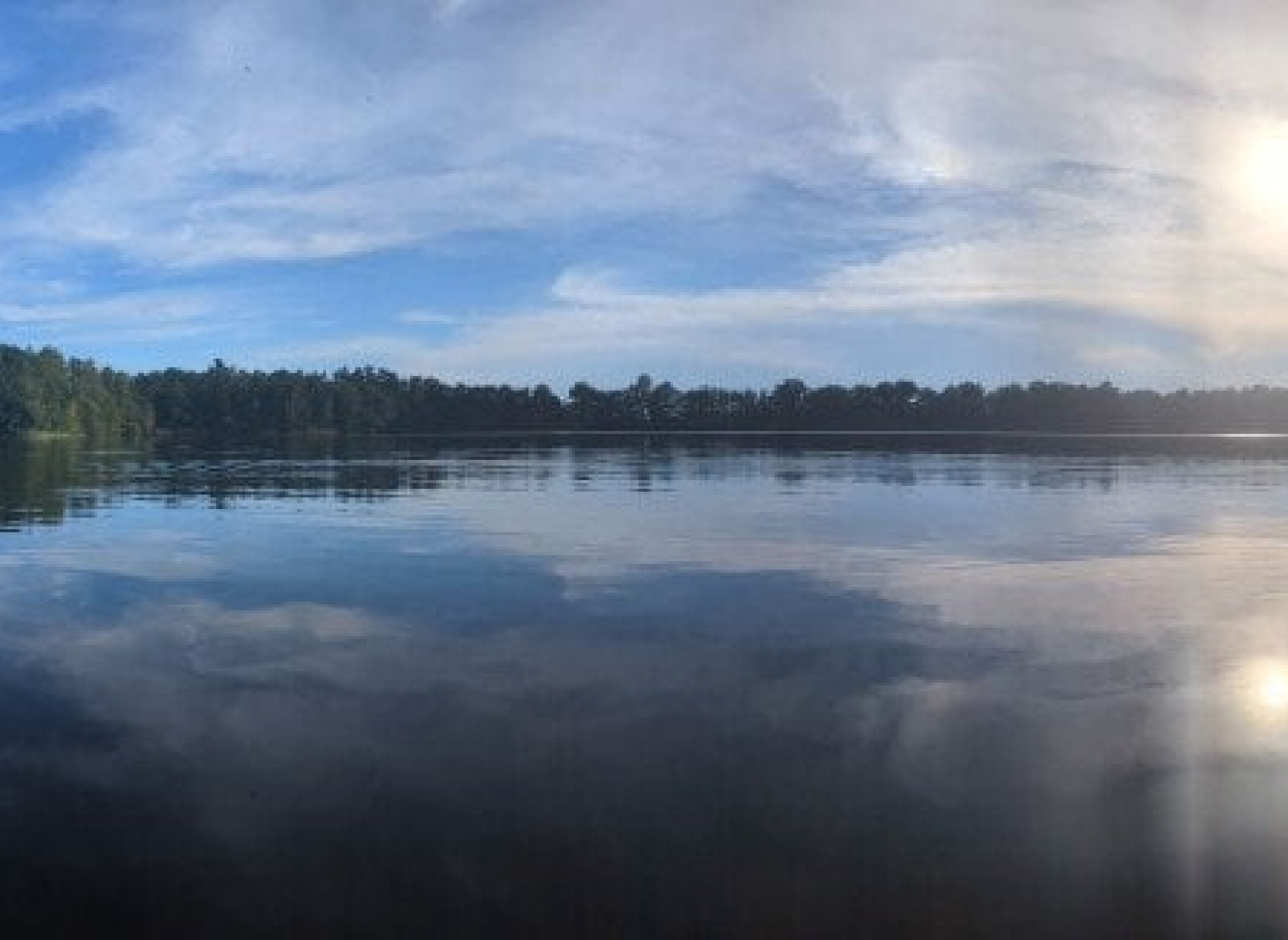 Lakeside Camping - Wunderschöner Gartenstellplatz mit Zugang zum See — Motorhome pitch in Zetel
