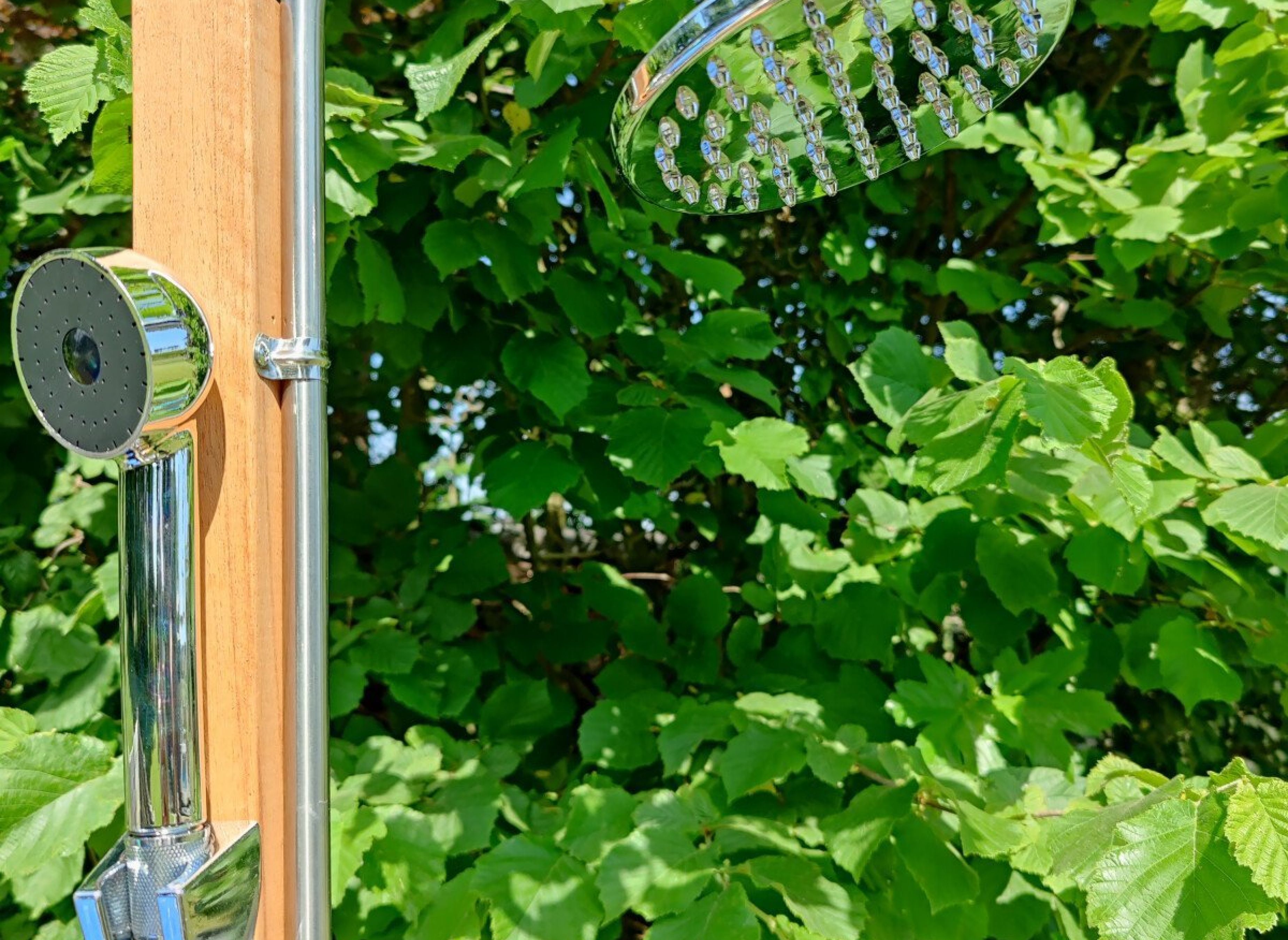 Stellplatz auf der Wiese am Reetdachhaus — Photo 2