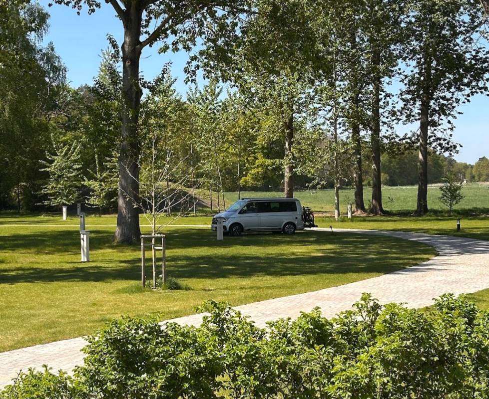 Schloss Sigrön Camping — Photo 2