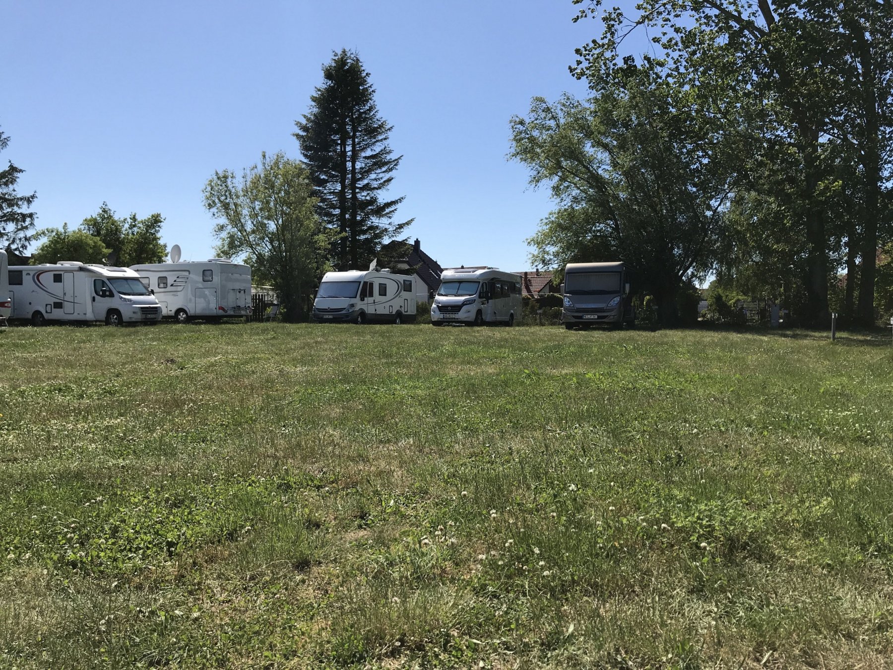 Stellplatz im Grünen bei Fa. Stuhr — Photo 2