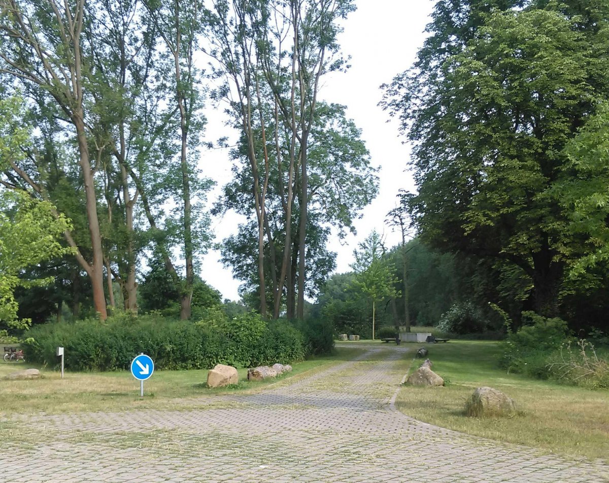 Wohnmobilpark Stadtbad Okeraue — Photo 2