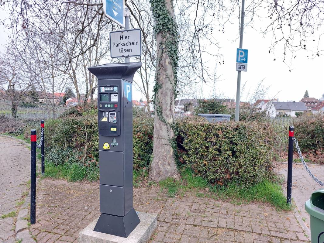 Wohnmobilstellplatz am Kirchberg Edenkoben — Photo 5