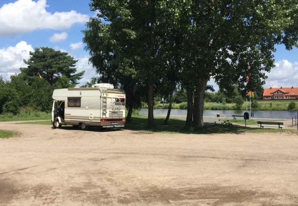 Wohnmobilstellplatz Stolzenau — Photo 2