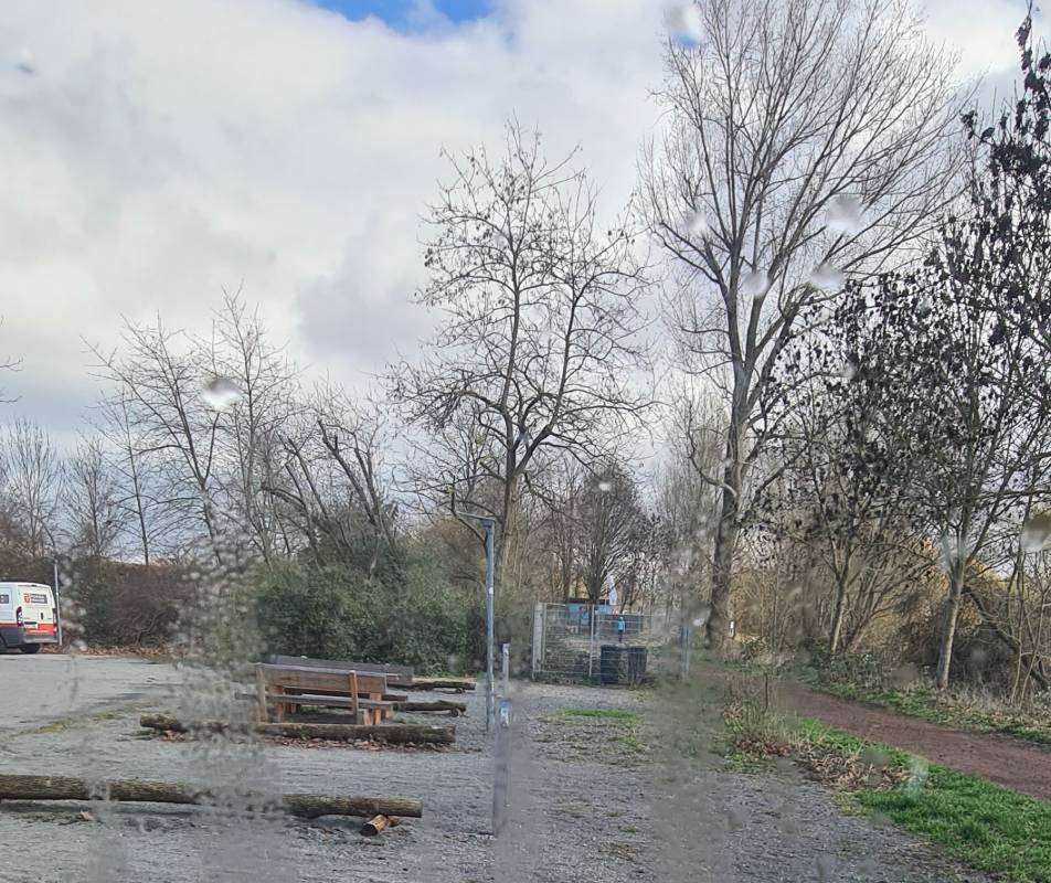 Stellplatz am Freizeitbad Landau — Photo 2