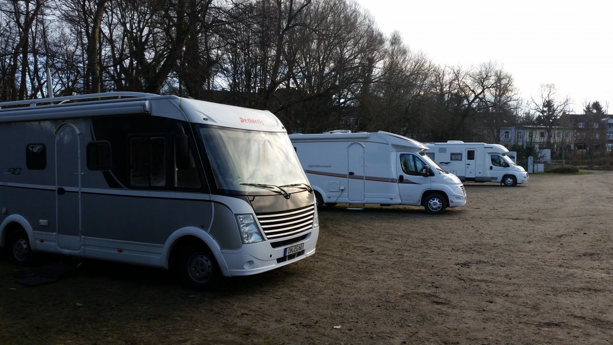 Stellplatz am Bahndamm