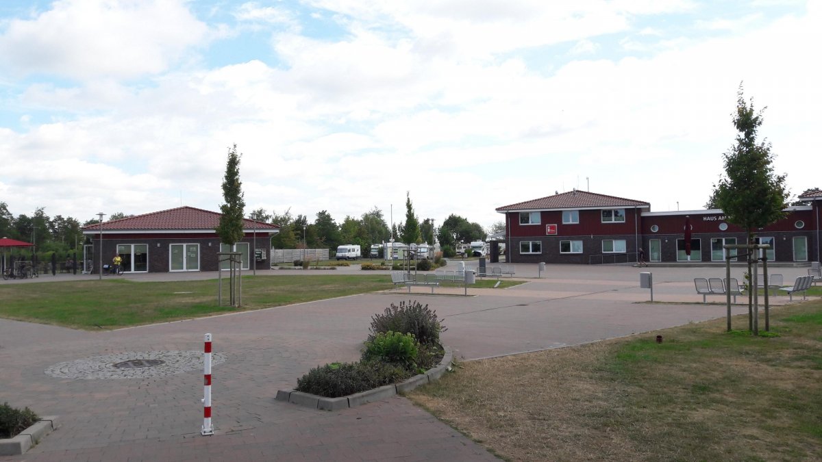 Wohnmobilhafen Großes Meer — Photo 4