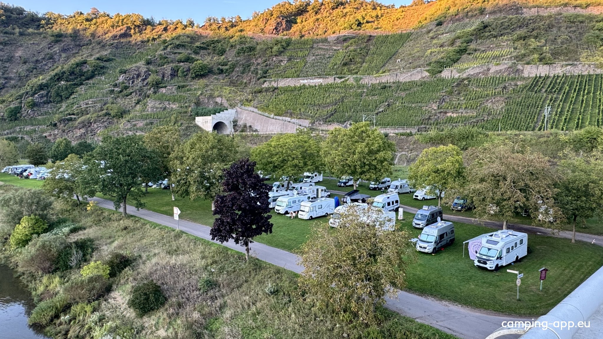 Stellplatz Zum Frauenberg Neef