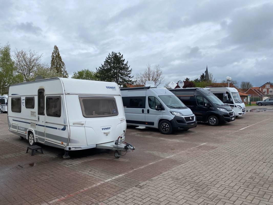 Wohnmobilstellplatz am Festplatz Jork — Photo 4