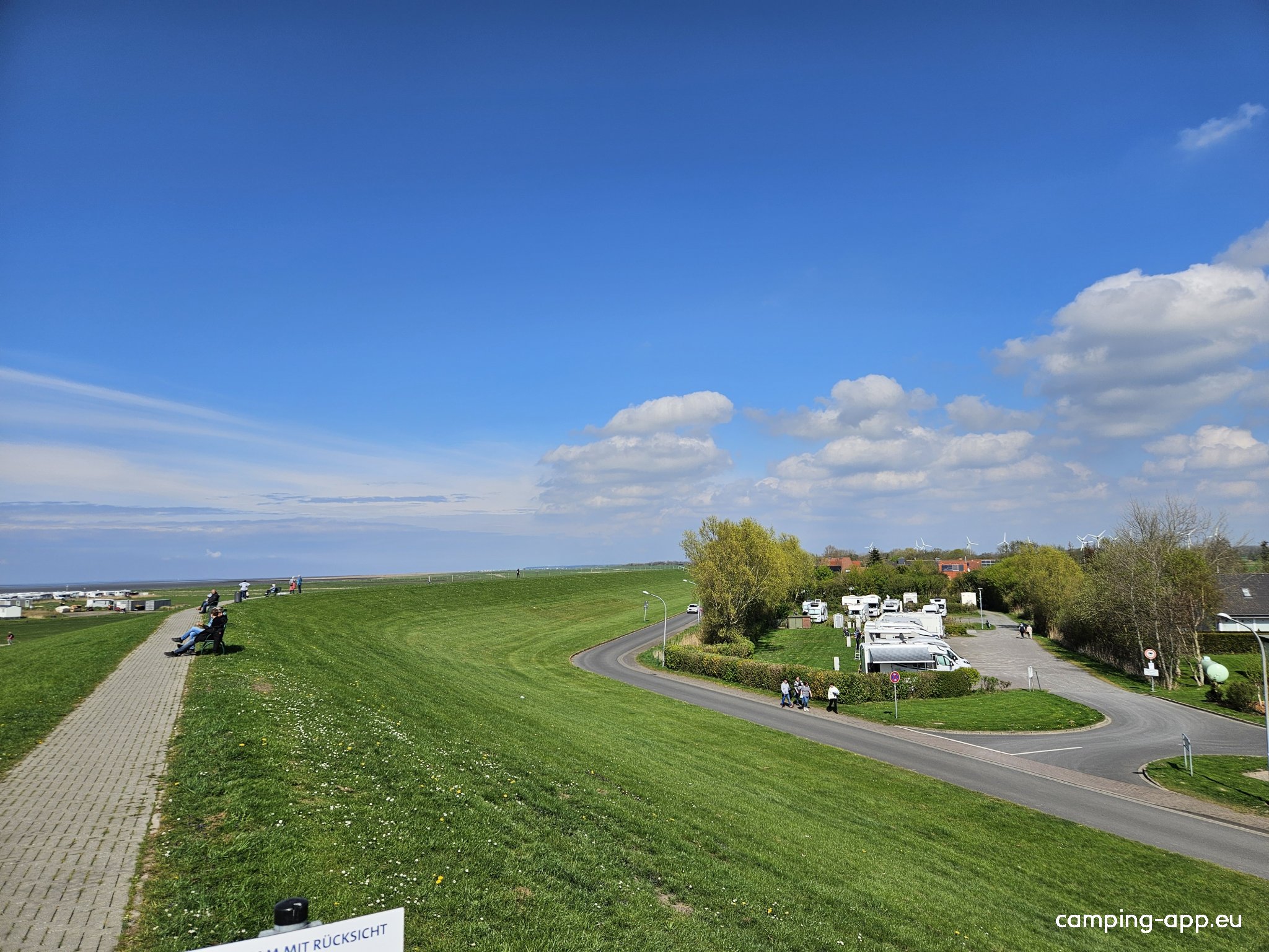 Wohnmobilhafen am Deich